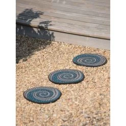 Gardener's Supply Company Flagstone Recycled Rubber Stepping Stone For Garden Walkway | Outdoor Patio Décor & Lawn Pathway Landscaping Stepping Blocks