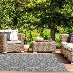 World Rug Gallery Modern Contemporary Geometric Indoor/Outdoor Area Rug -Outdoor Garden GUEST 9736ce2f 6830 4a78 a132 2f9268e6bf53