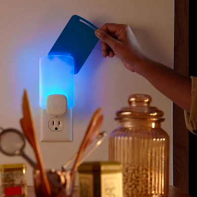 Raid Essentials Flying Insect Light Trap Starter Kit - 1 Device + 1 Refill 8 Raid Essentials Flying Insect Light Trap Starter Kit - 1 Device + 1 Refill - Image 8